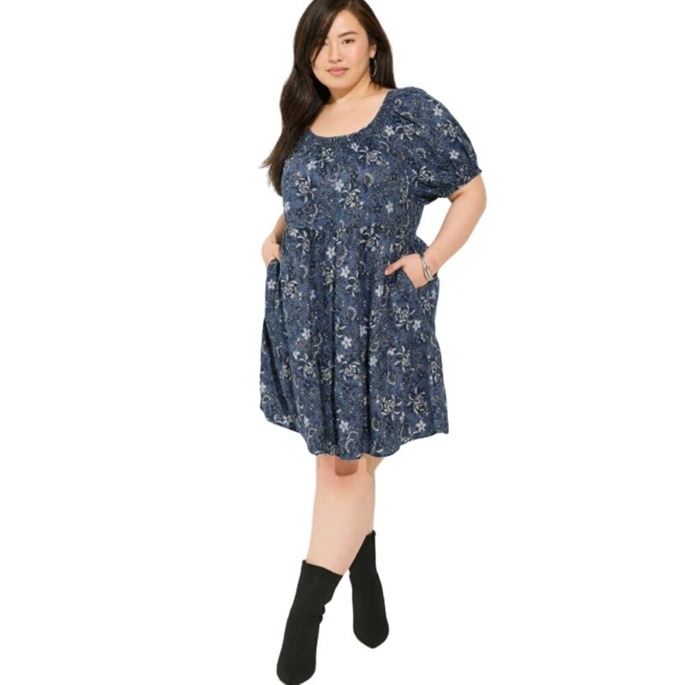 Torrid Mini Chambray Puff Sleeve Smocked Dress, NWT, Medium